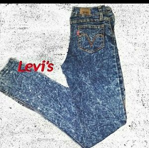 Levi jeans